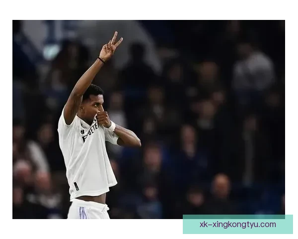 战枪手布埃诺破门将深情献伤弟